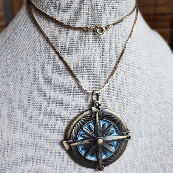 COMPASS Light Blue Pearlized Enamel Brass Tone Necklace Large Pendant Unsigned - Picture 2 of 5